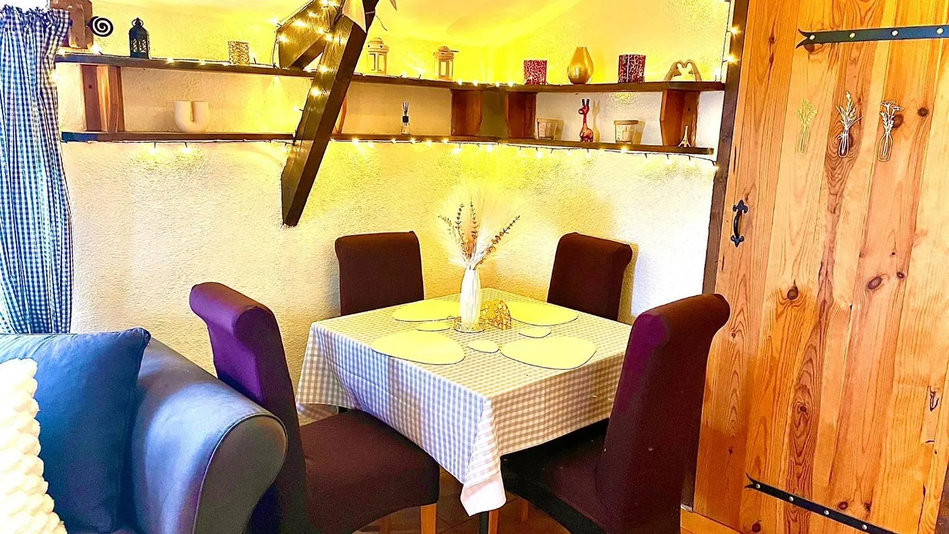 Holiday home Idyllic Country Cottage Lohuec France