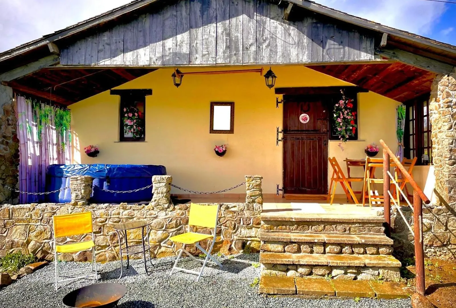 Idyllic Country Cottage Lohuec 0*,